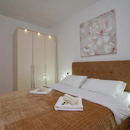 Pekovic Green-apartman Pama 아파트