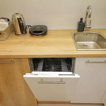 شقة Pekovic Green-apartman Pama